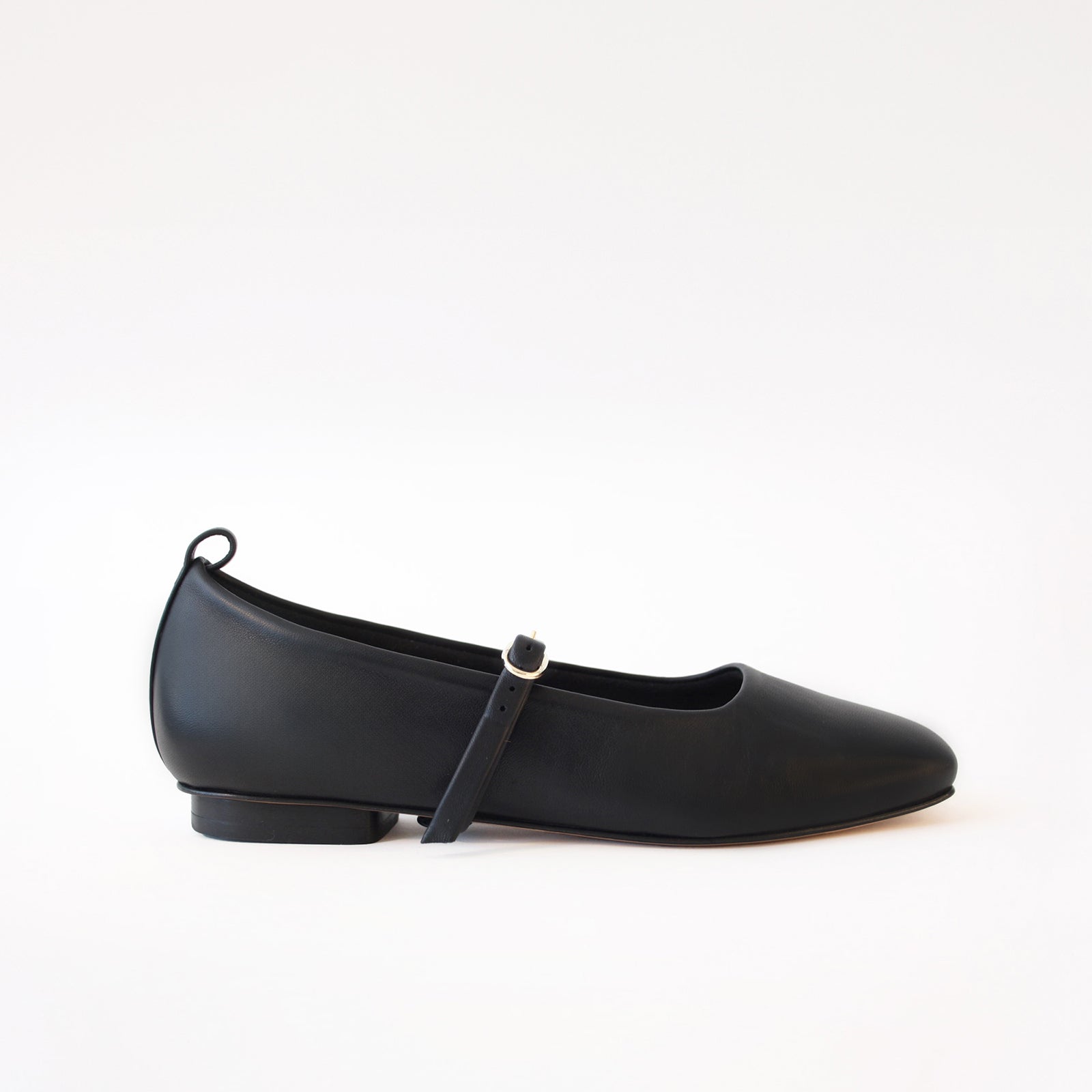 black dress ballet flats clairelesueur on LTK