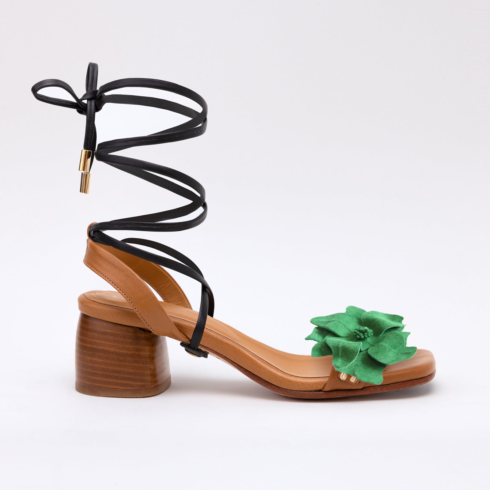 Gladiator Black Long Jade Camel