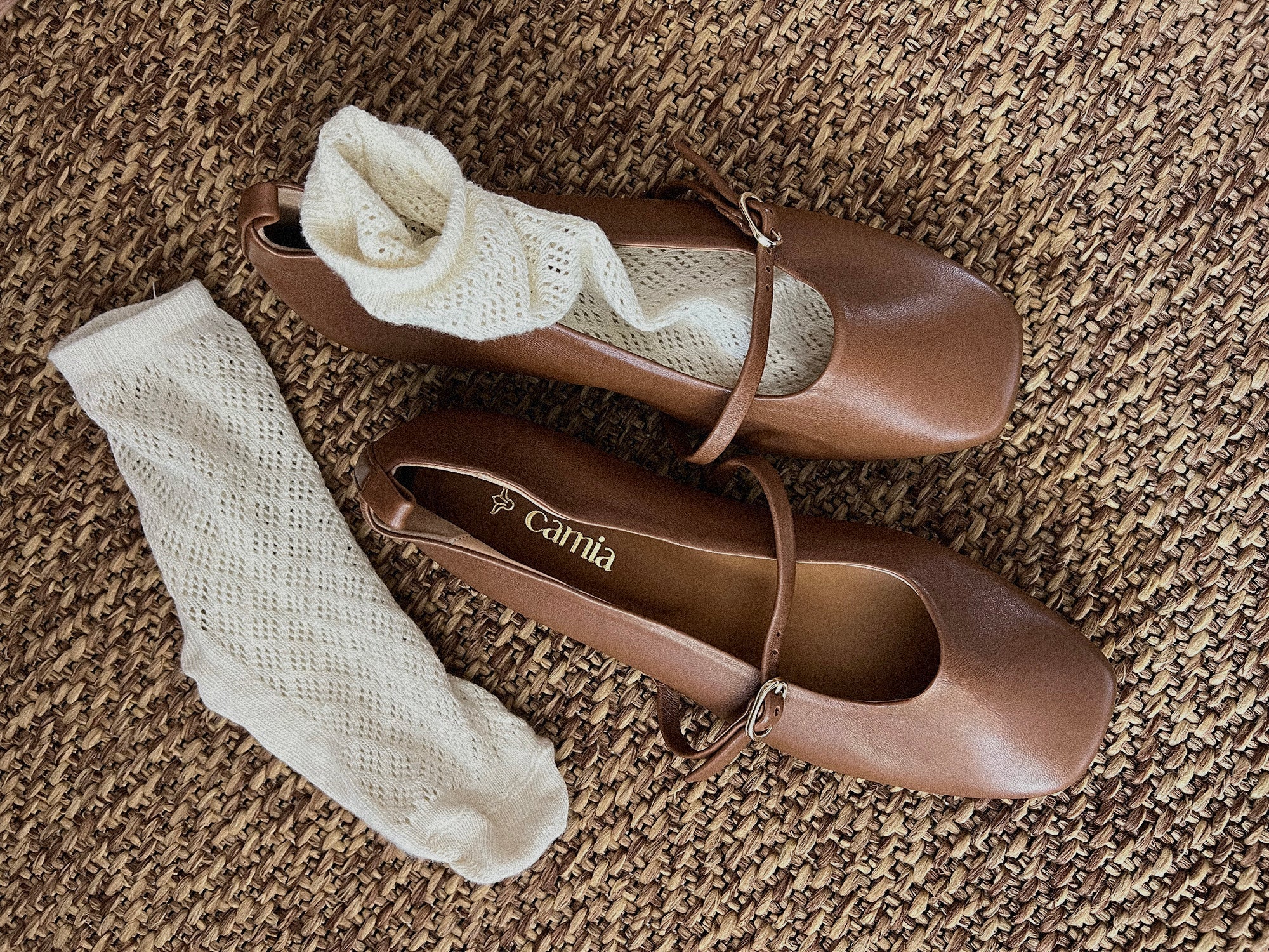 Who said you can’t wear ballet flats in winter?