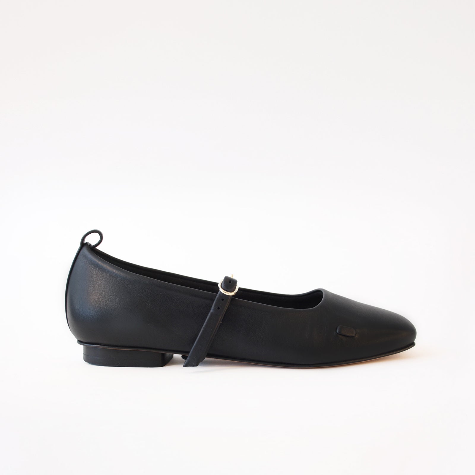 Ballet Swap Flat Black Ilhos Black