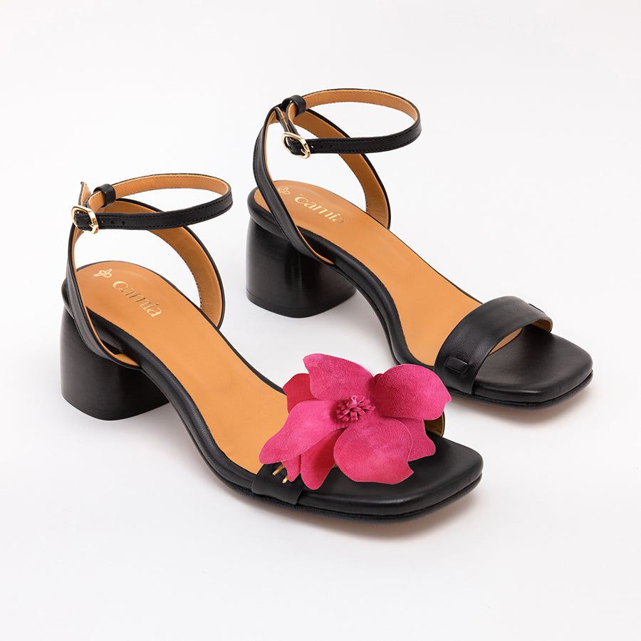 Framboise Camia's interchangeable Flower Strap Black Sandal