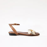 Margarita Camia′s Flower Camel no long