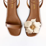 Margarita Camia′s Flower Camel Front
