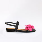 Middle Horse Black Framboise Black
