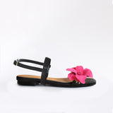 Middle Horse Black Framboise Black
