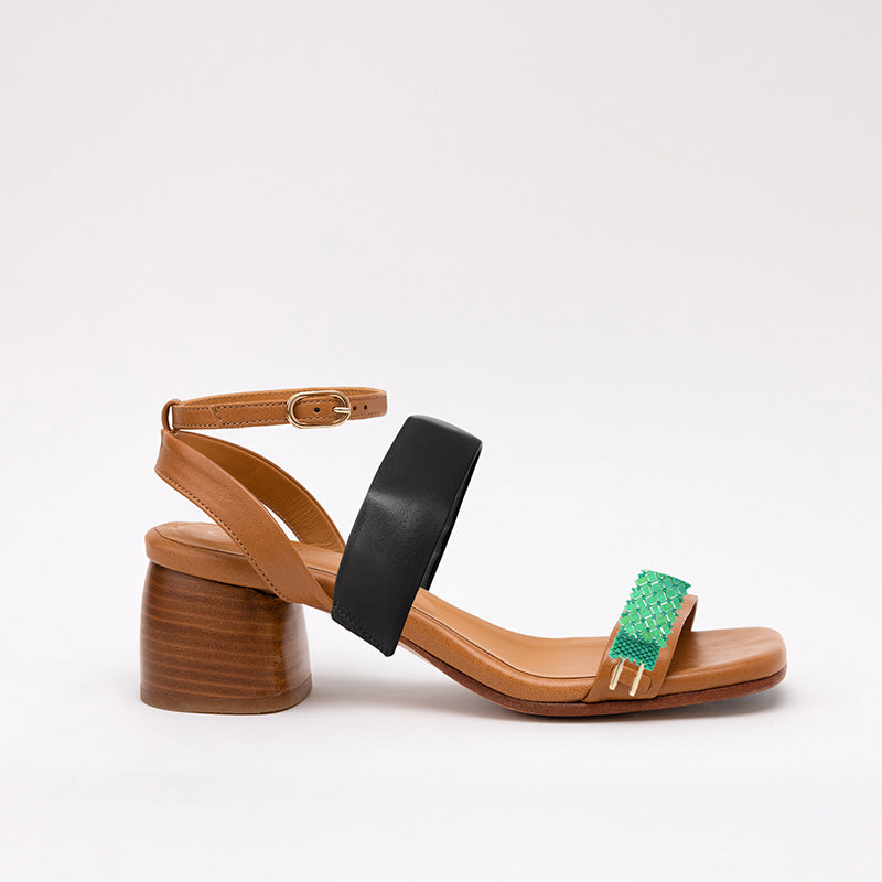 Middle Strap Black Emerald Camel