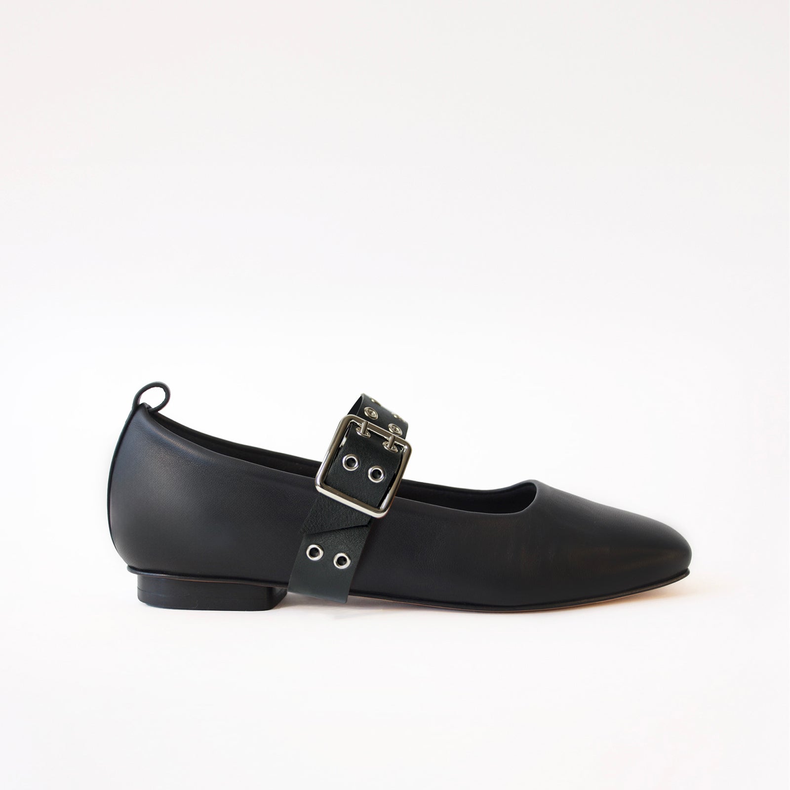 Black- Black Buckle