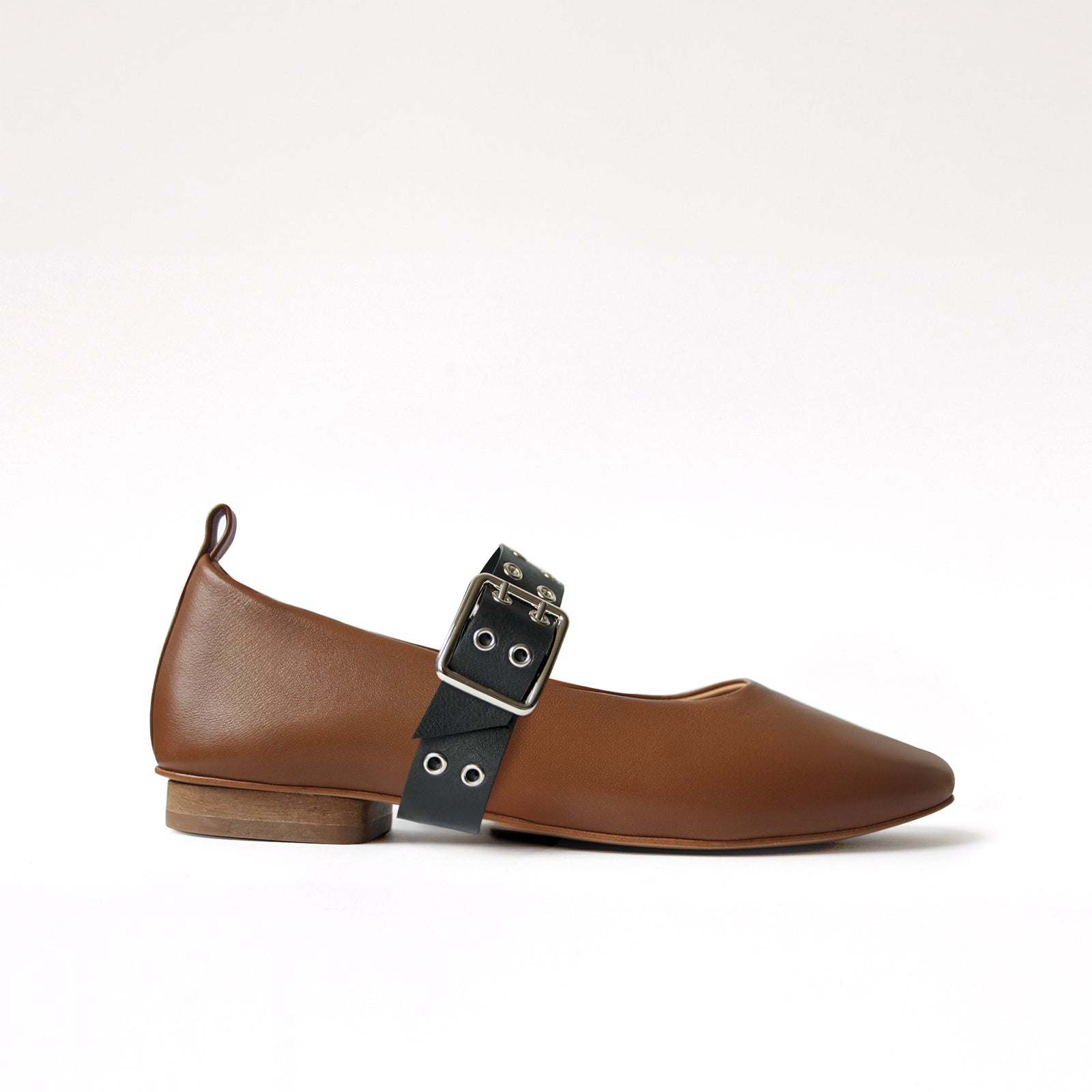 Caramel - Buckle Black